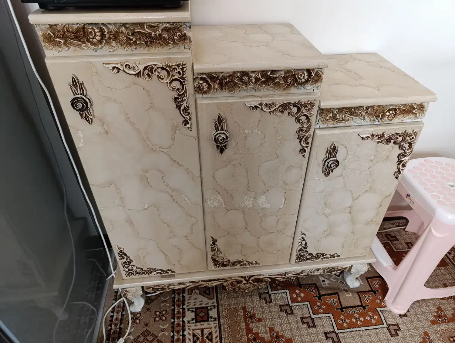 جاکفشی|جاکفشی، کمد، دراور|فردیس, سرحدی|دیوار