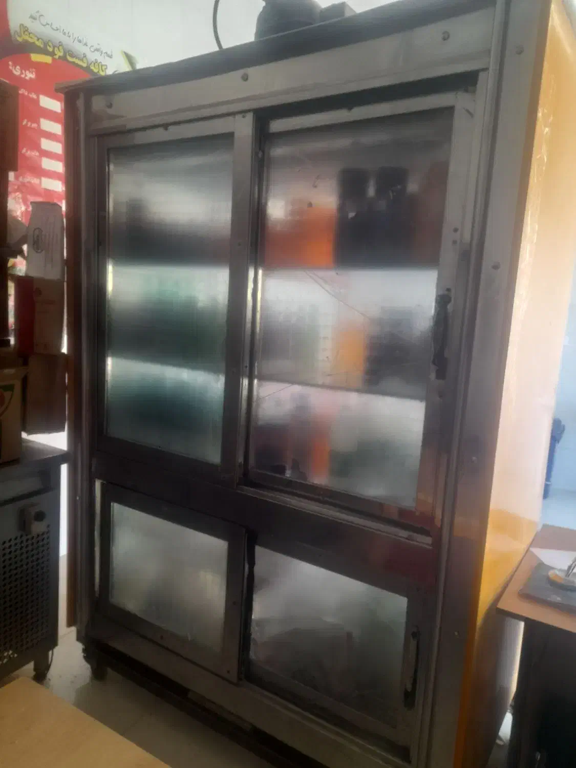 فروش یخچال چهار درب مغازه ای|یخچال و فریزر|ارسنجان, |دیوار