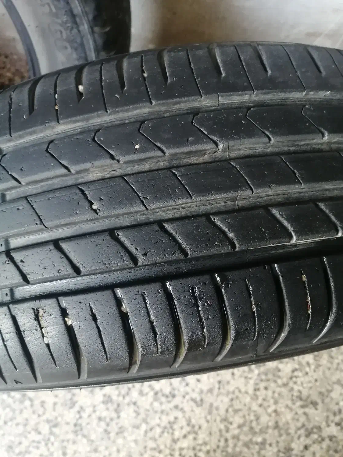 لاستیک خارجی|قطعات یدکی و لوازم جانبی|نجف‌آباد, جلال آباد|دیوار