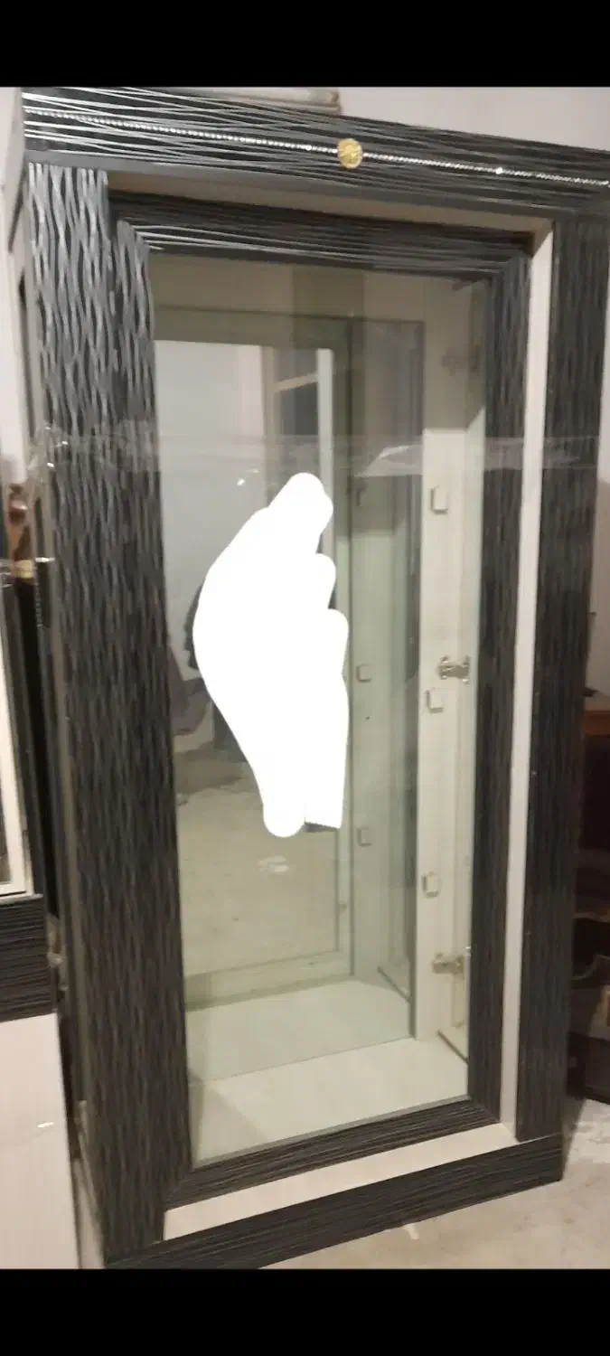 تعدادی لوازم خونه به فروش میرسد|بوفه، ویترین، کنسول|نسیمشهر, |دیوار