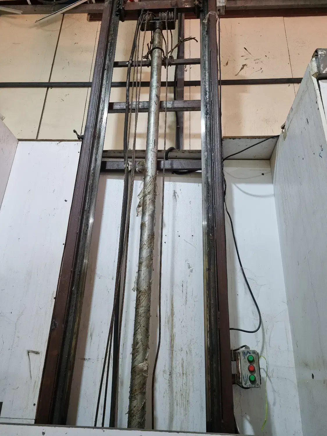 بالابر قوی|ماشین‌آلات صنعتی|کرج, میدان میوه و تره بار مرکزی|دیوار