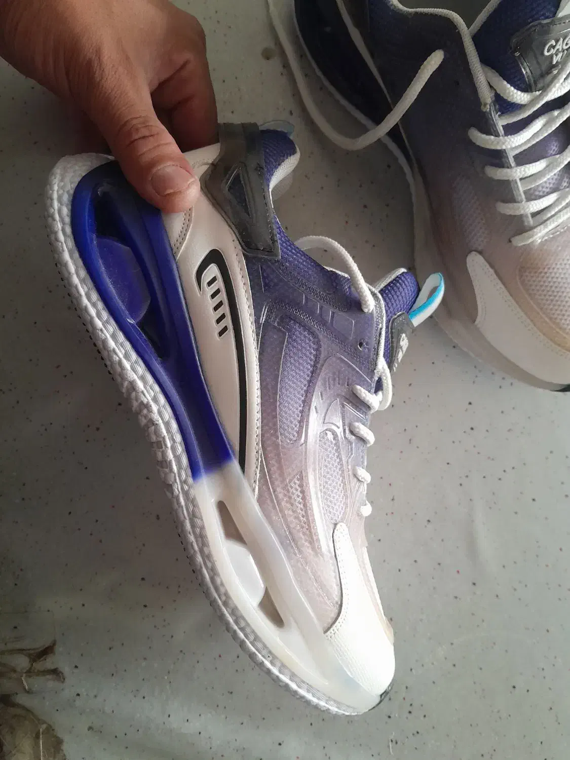 کفش نایک خوش رنگ|کیف، کفش، کمربند|صدرا-فارس, فاز ۲|دیوار