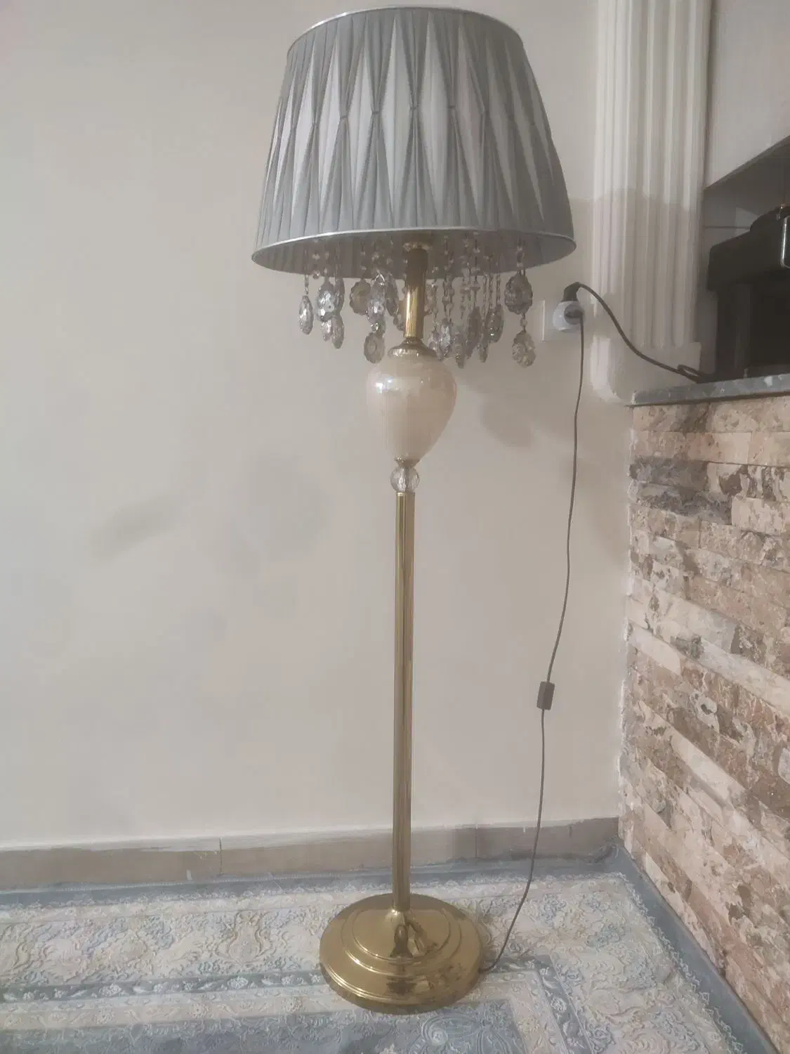 آباژور ایستاده|چراغ خواب و آباژور|ری, شهرک نظامی|دیوار