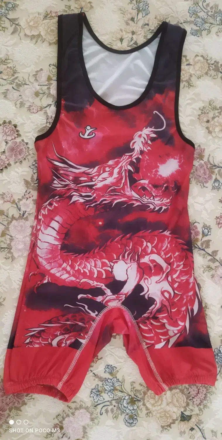 دوبنده وکفش کشتی|لباس|سنندج, |دیوار