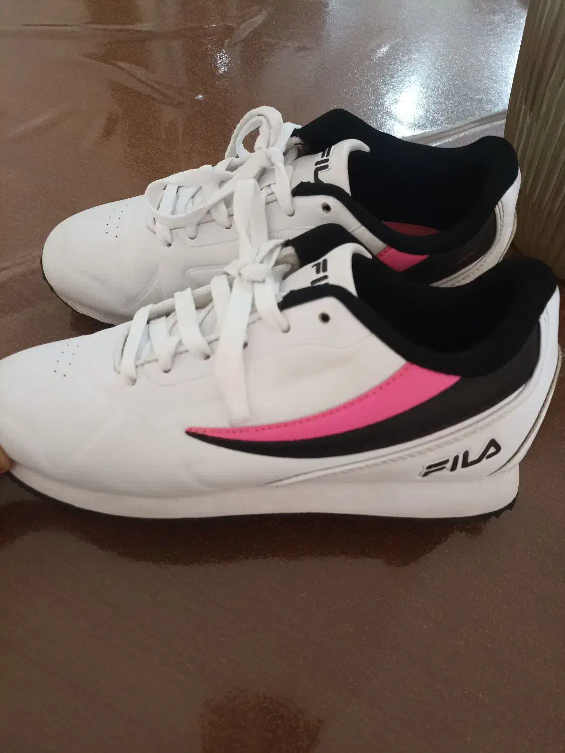 کفش کتانی|کیف، کفش، کمربند|ارومیه, |دیوار