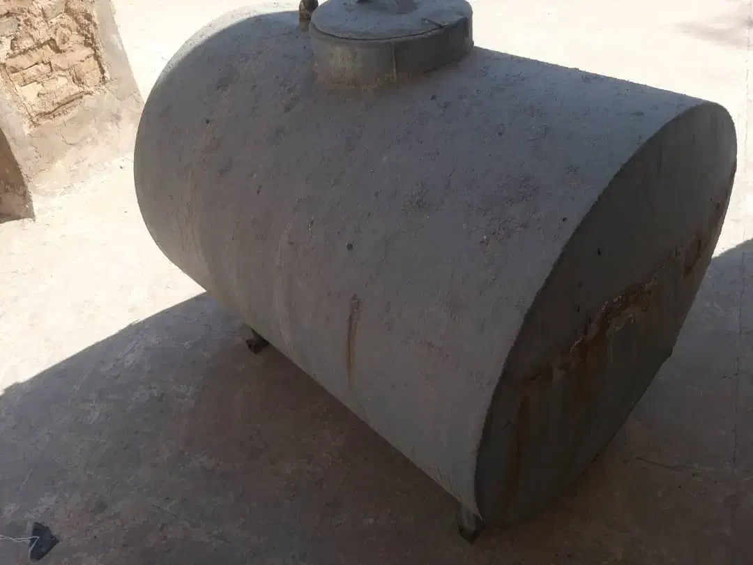 مخزن ۷۰۰ گالن|مصالح و تجهیزات ساختمان|دزفول, |دیوار