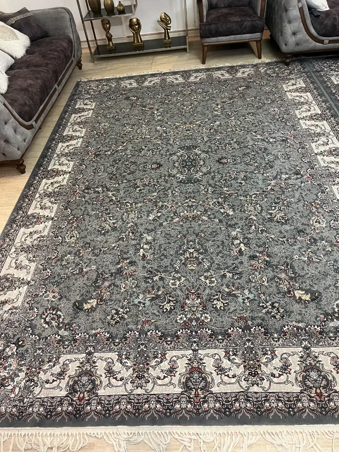 فرش ۹ متری گل افشون|فرش|قرچک, زیبا شهر|دیوار