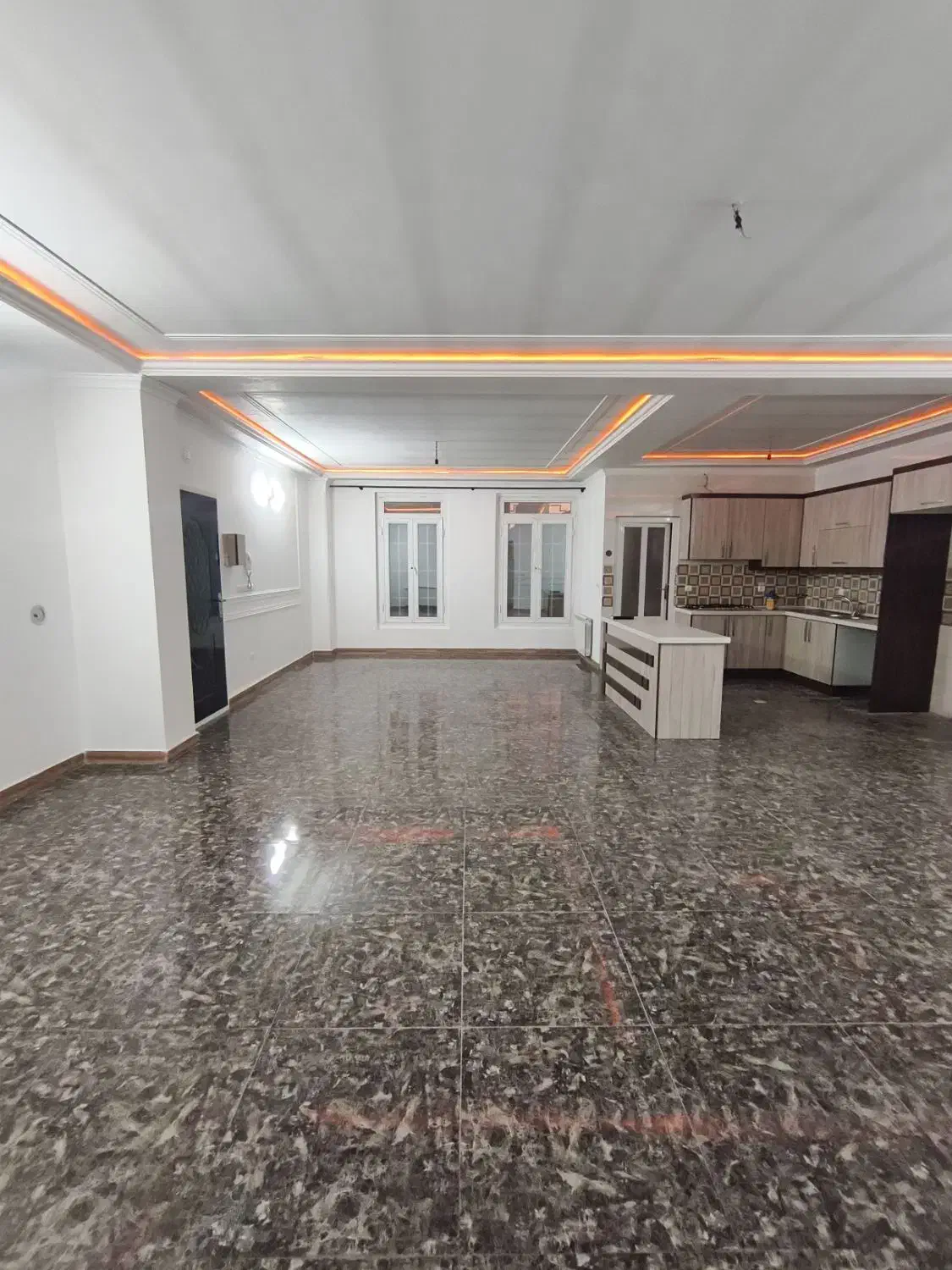 آپارتمان/۱۳۰ متری/دو خواب/بهشتی|اجارهٔ آپارتمان|قرچک, باقرآباد|دیوار