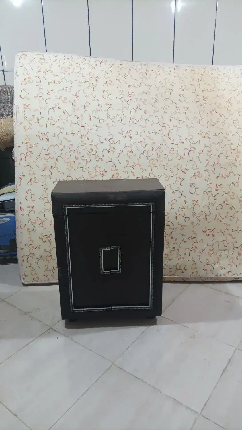 جاکفشی|جاکفشی، کمد، دراور|بیرجند, |دیوار