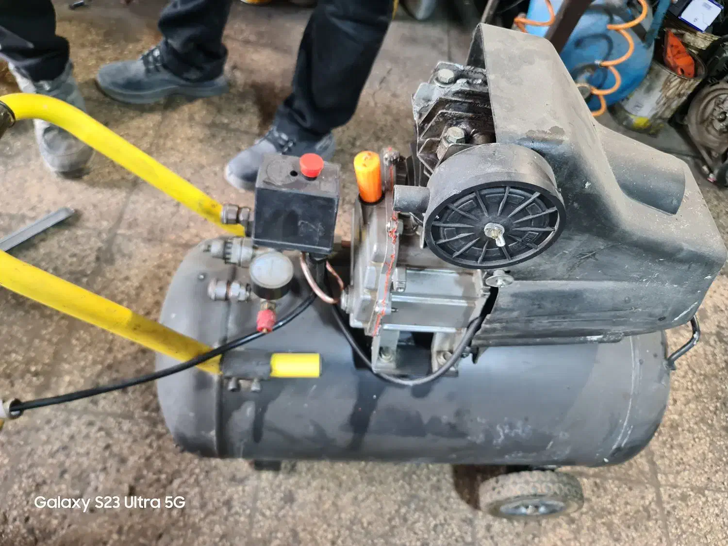 پمپ باد ۵۰ کیلویی|ماشین‌آلات صنعتی|بردسکن, |دیوار