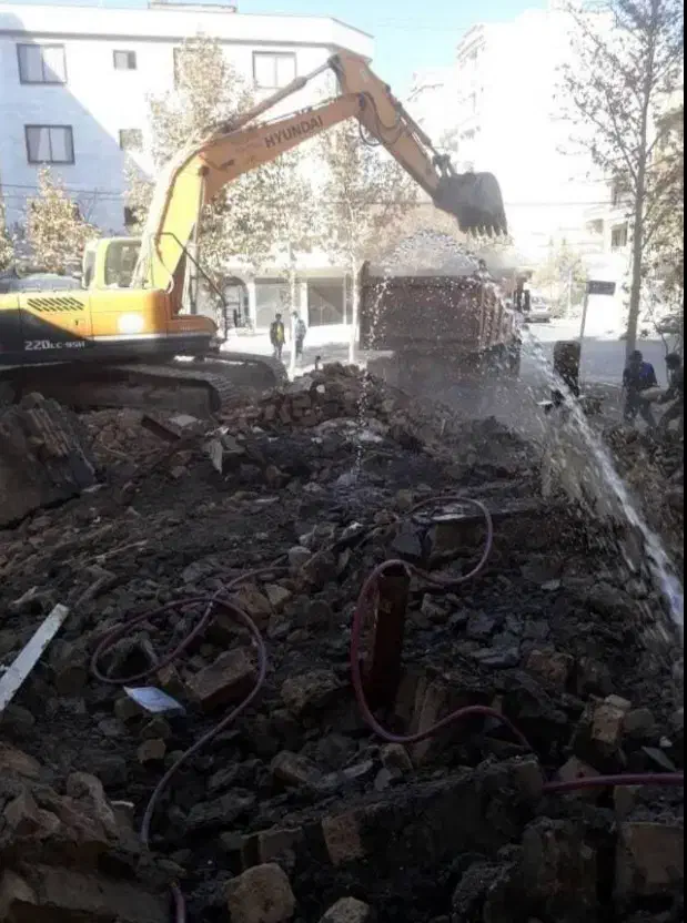 تخریب ساختمان و خاکبرداری|خدمات پیشه و مهارت|مشهد, احمدآباد|دیوار