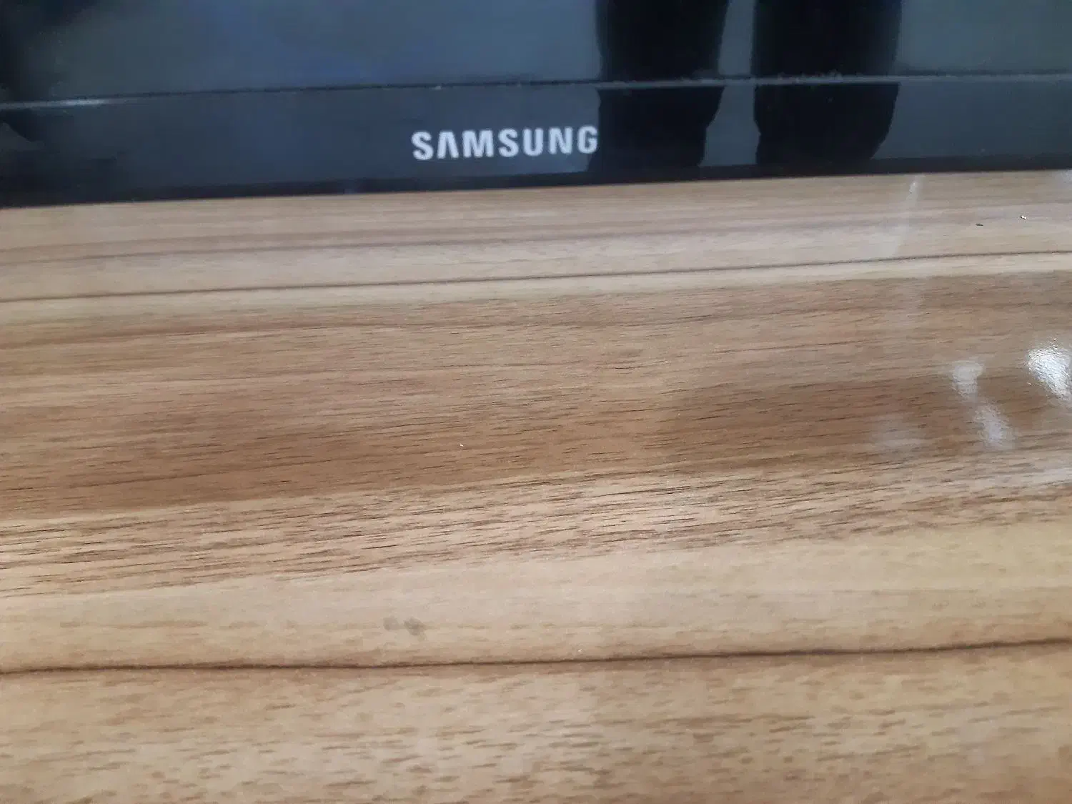 ال ای دی سامسونگ  ۴۹ اینج فقد سفه زربه خورده|تلویزیون و پروژکتور|تبریز, |دیوار