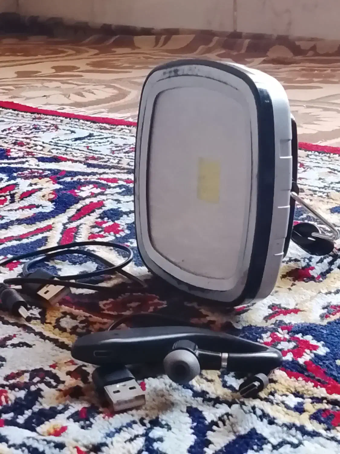 درحدنو سالم|لامپ و چراغ|بهمن صغاد, |دیوار