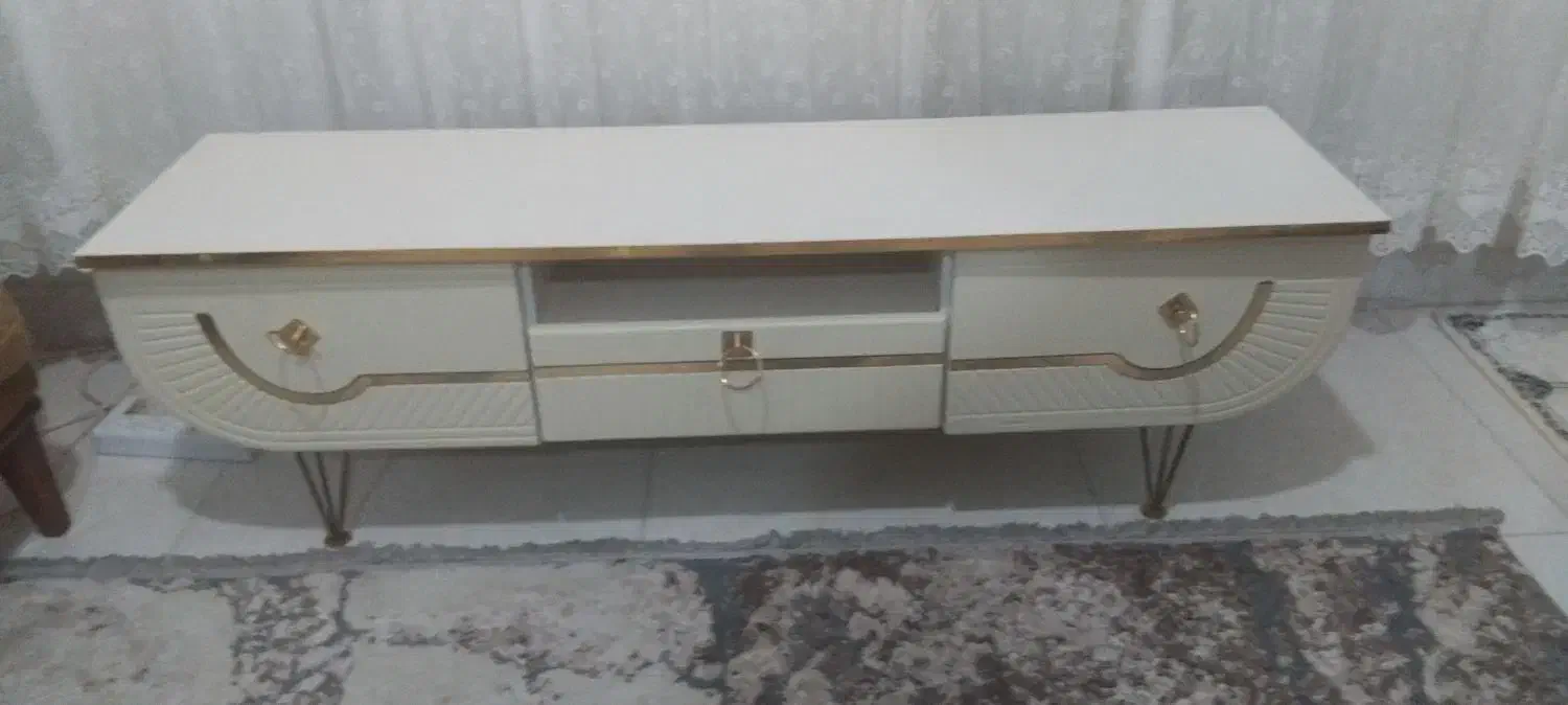 مبل چستر ۹نفره ۲۵میلیون و میز تلوزیون ۲تمن|مبلمان خانگی و میز عسلی|سنندج, |دیوار