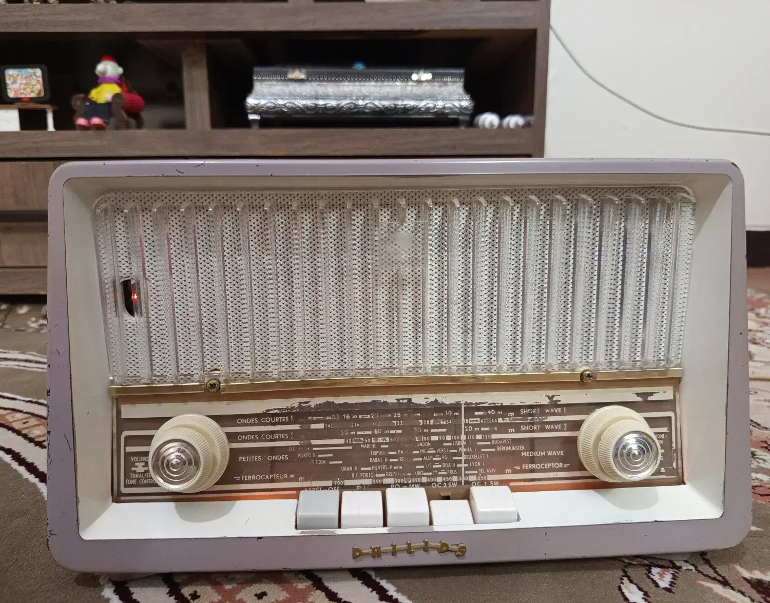 رادیو قدیمی دکوری|کلکسیون اشیاء عتیقه|شاهین‌شهر, شهرک هشت بهشت|دیوار