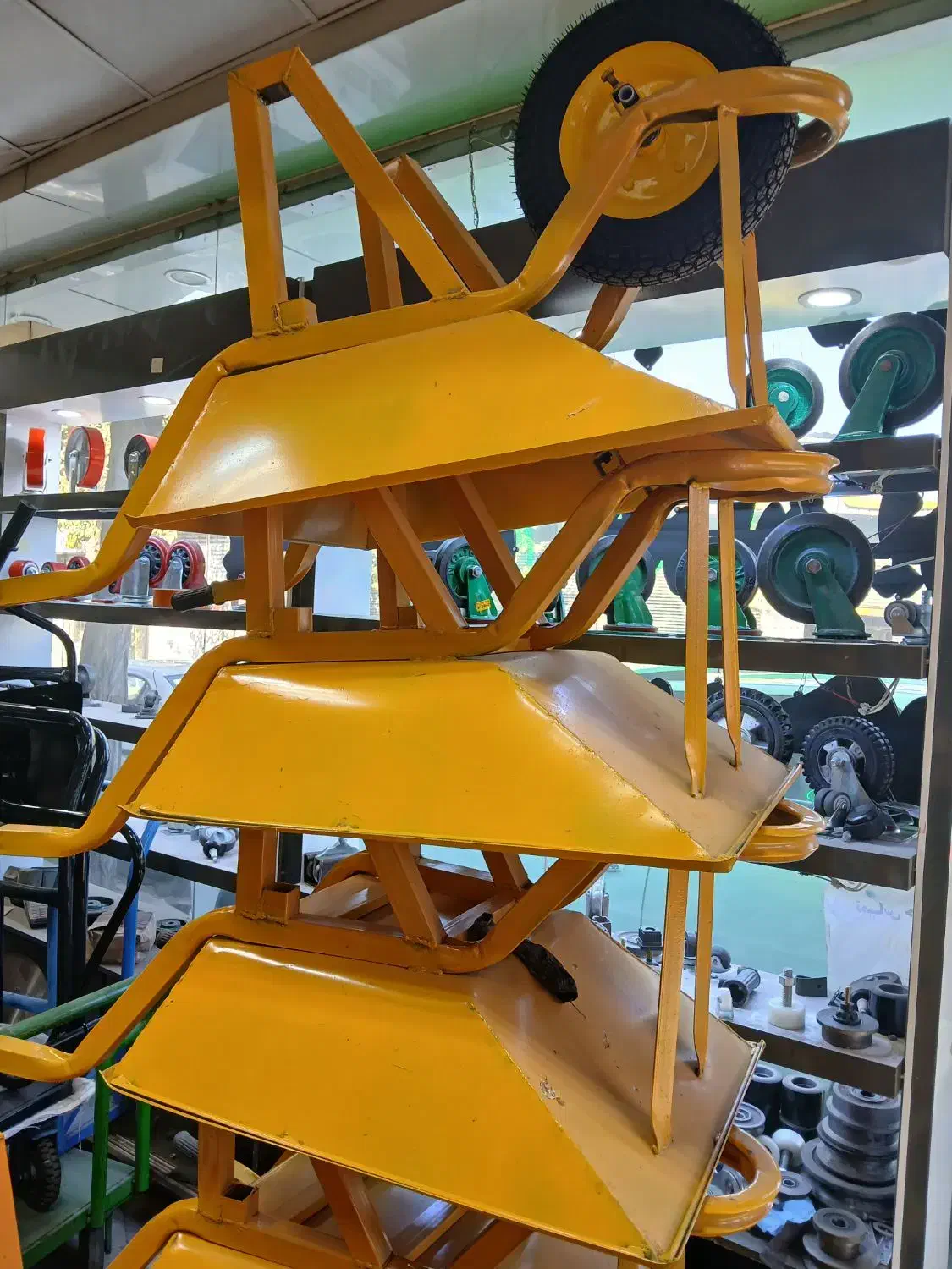 چرخ فروشگاهی و صنعتی و گاری حمل بار|فروشگاه و مغازه|مشهد, کوشش|دیوار