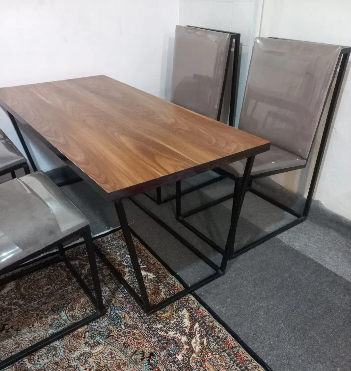 میز و صندلی|میز و صندلی غذاخوری|خوی, |دیوار