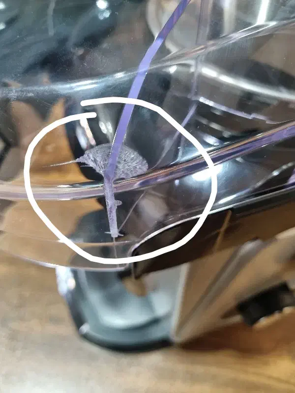 آبمیوه گیری ۴۰۱۰ بوش اورجینال و نو زیر قیمت|آبمیوهگیر و آبمرکباتگیر|تهران, امین حضور|دیوار