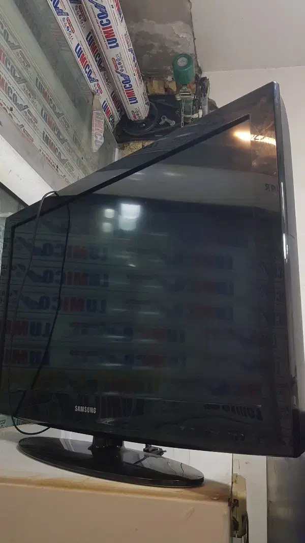 تلوزیون lcdسامسونگ|تلویزیون و پروژکتور|قم, شهرک امام حسن|دیوار