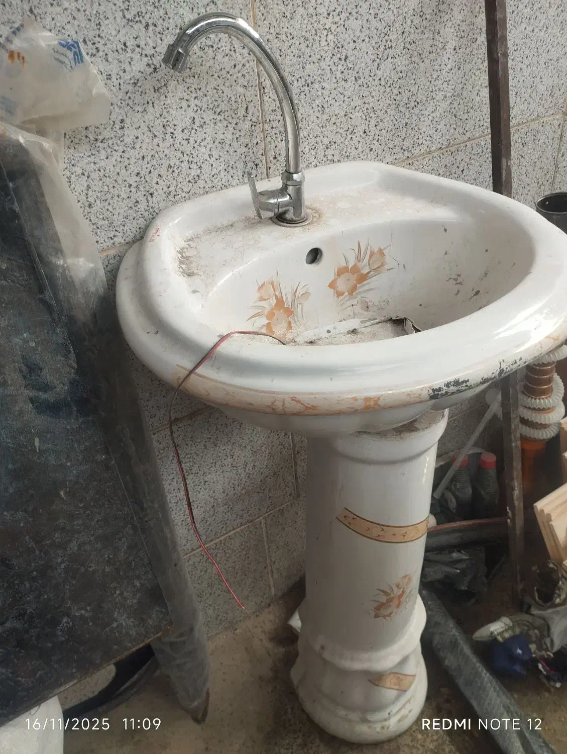 روشویی کارکرده|لوازم سرویس بهداشتی|اندیمشک, |دیوار