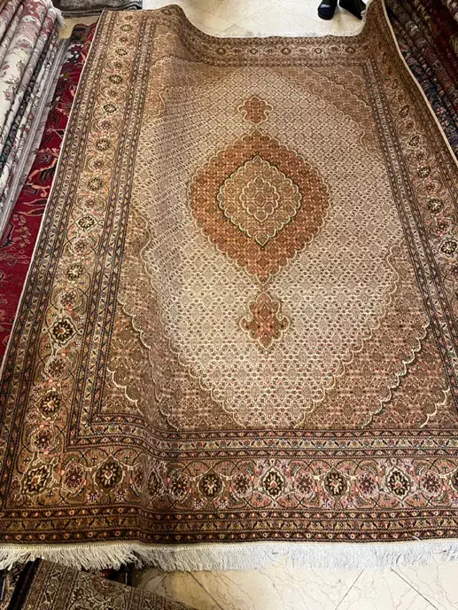 ۶ متری تک ماهی تبریز|فرش|تهران, سعادت‌آباد|دیوار