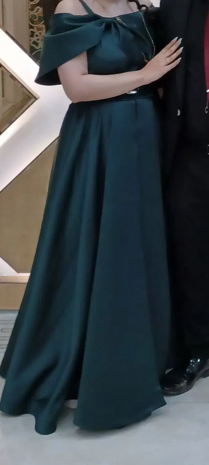 لباس مجلسی|لباس|آستارا, |دیوار