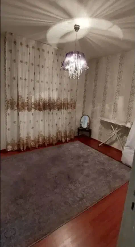 ۲خواب بازسازی شده کوزو با کاغذ دیواری|فروش آپارتمان|پرند, فاز ۵|دیوار