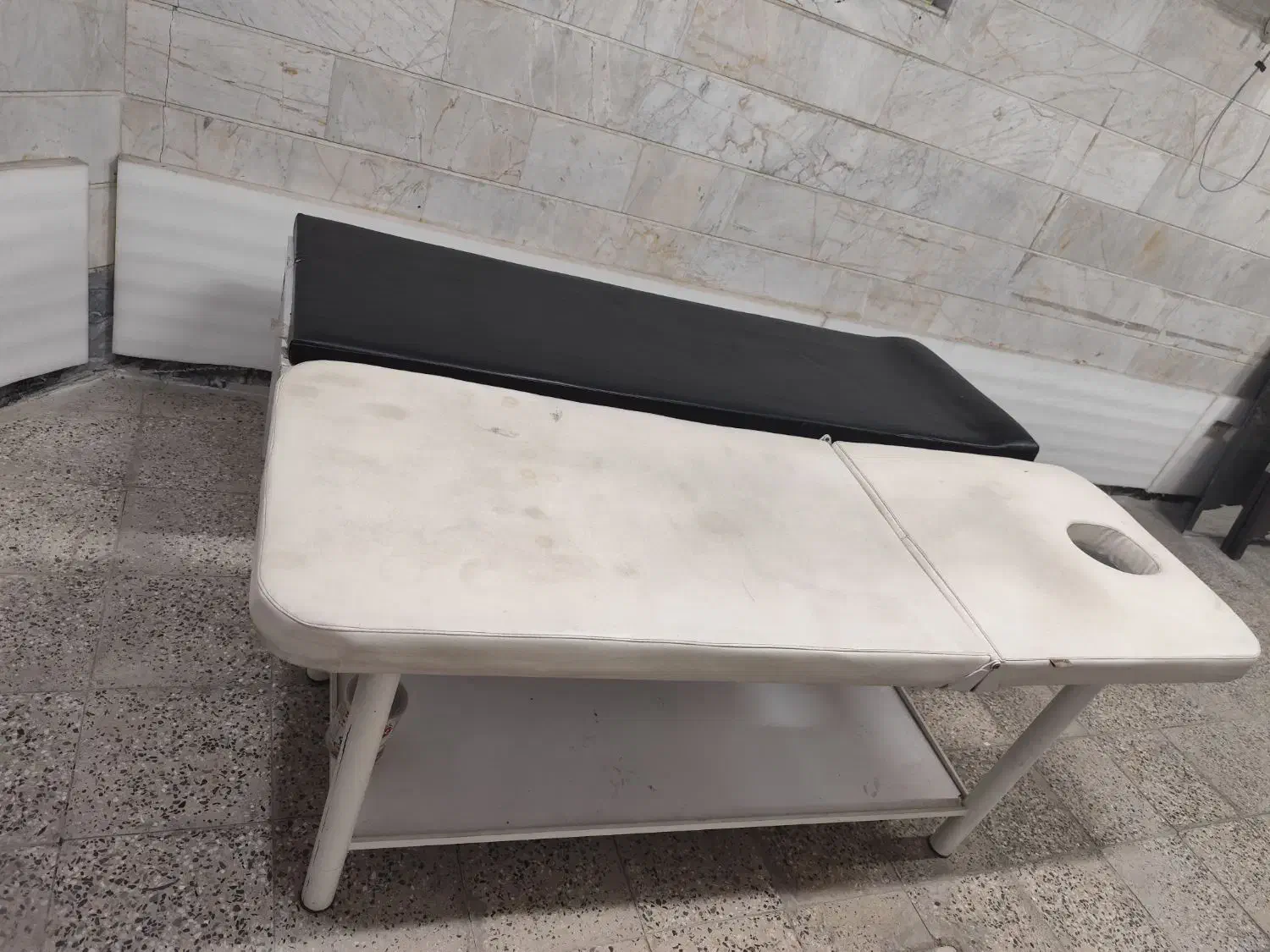 تخت ماساژ و تزریقات|آرایشی، بهداشتی، درمانی|ری, فیروزآبادی|دیوار