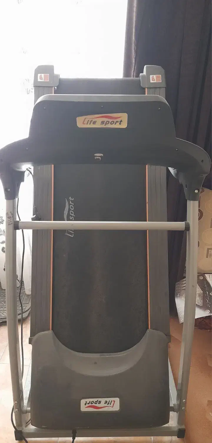 یک دستگاه تردمیل تمیز|تجهیزات ورزشی|بروجن, |دیوار