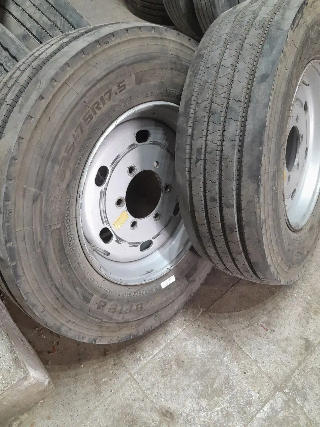 لاستیک‌تیوپلس‌نیسان‌خاوری|قطعات یدکی و لوازم جانبی|ملک‌آباد, |دیوار