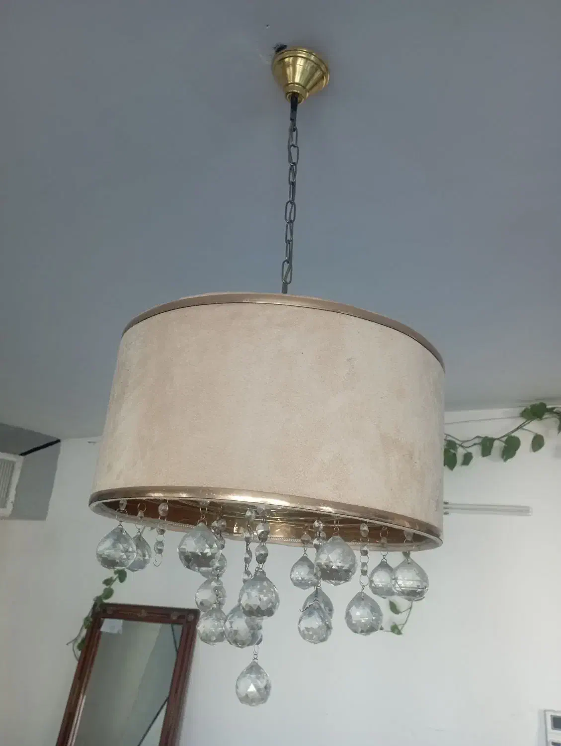 لوستر|لوستر و چراغ آویز|گلبهار, شهر جدید گلبهار|دیوار