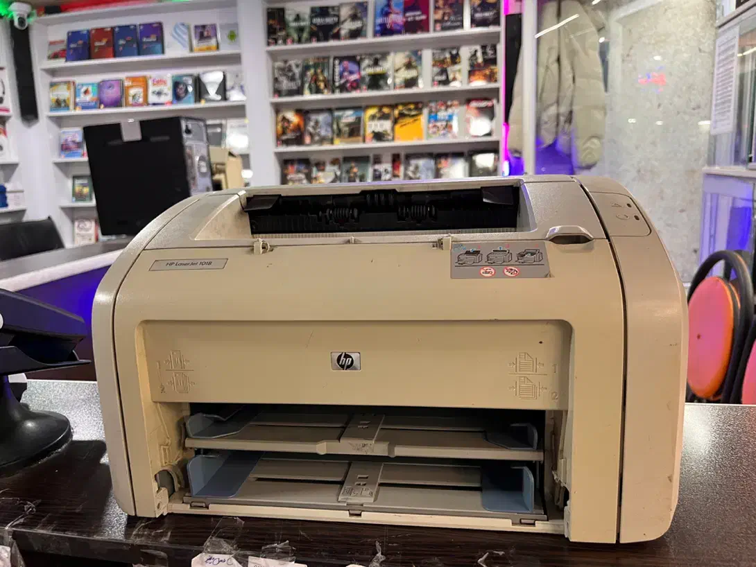 پرینتر لیزری HP مدل 1018|پرینتر، اسکنر، کپی، فکس|قزوین, |دیوار