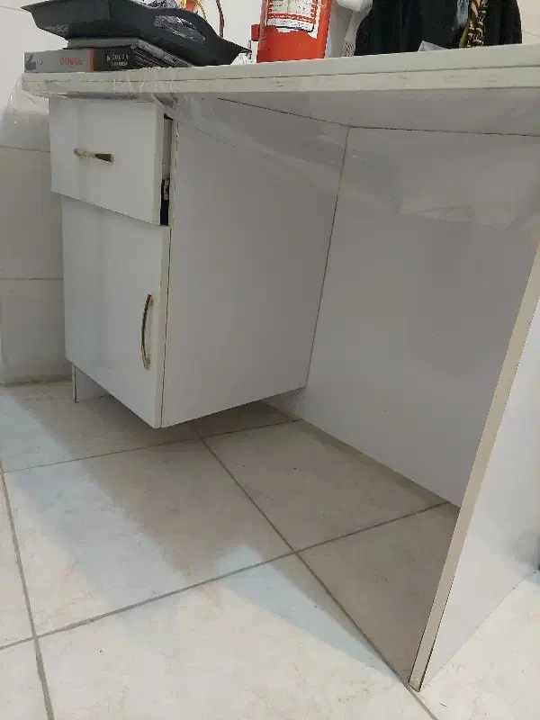 میز اداری|مبلمان اداری|اصفهان, باغ زیار|دیوار