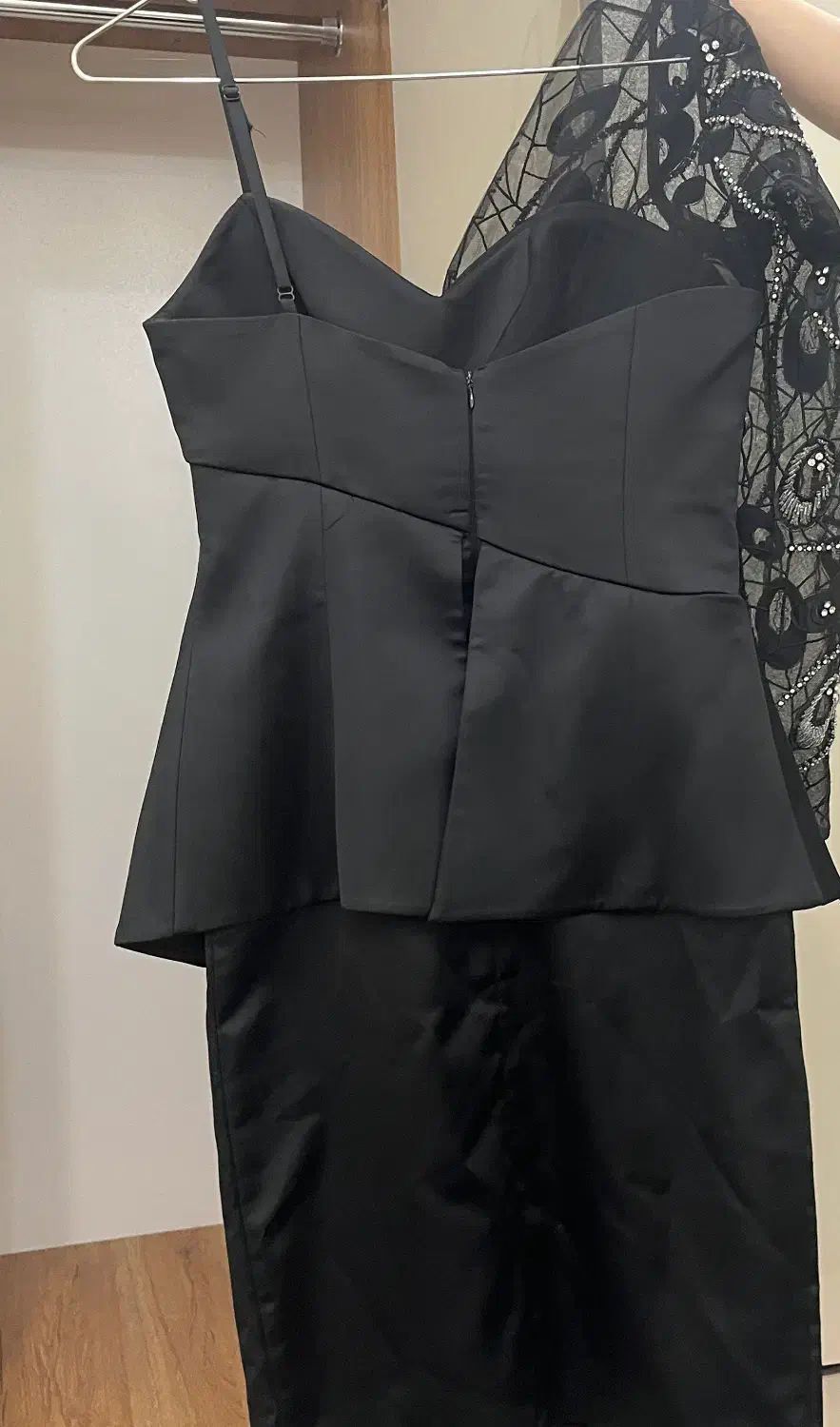 لباس شب|لباس|کرج, عظیمیه|دیوار