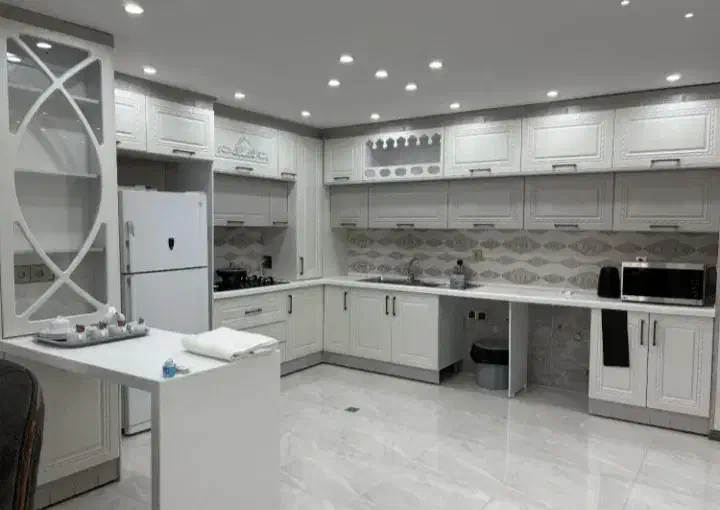 شماره در توضیحات اجاره سوییت در یخچال قاضی|اجارهٔ کوتاهمدت آپارتمان و سوئیت|قم, یخچال قاضی|دیوار