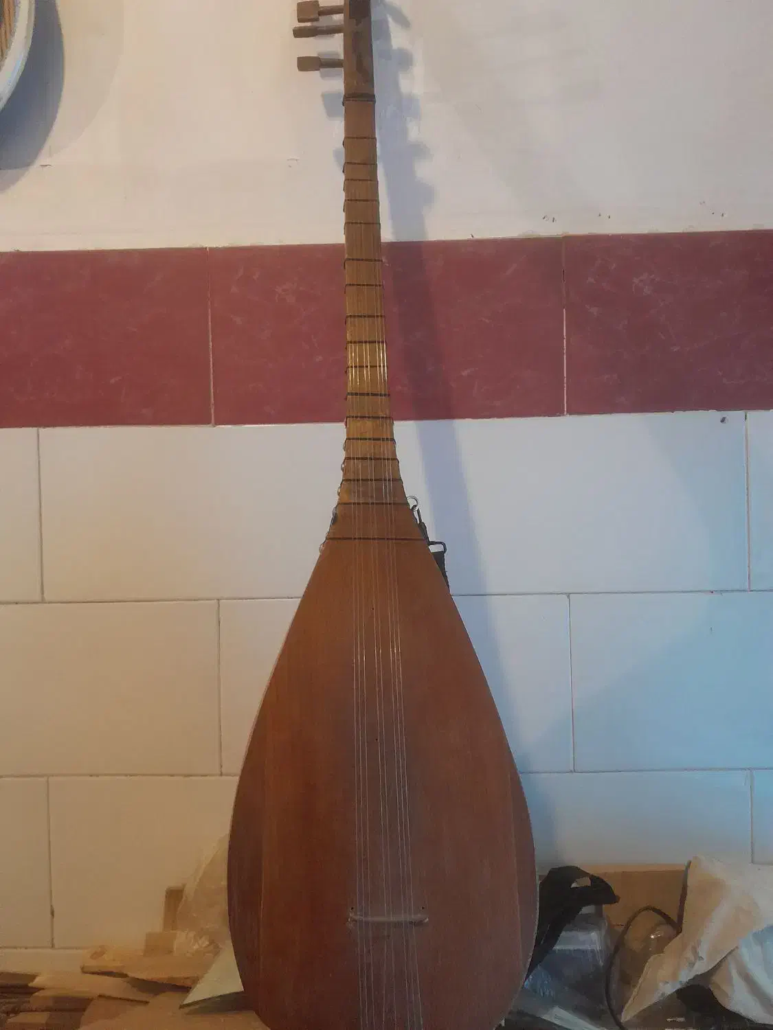 ساز عاشق|سازهای سنتی|ایلخچی, |دیوار