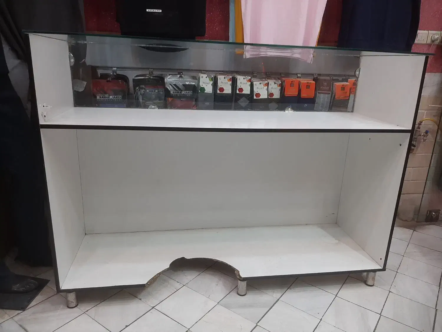 میز|بوفه، ویترین، کنسول|قم, حنیف نژاد|دیوار