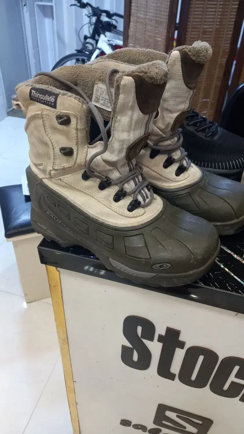 پوتین سالامون سالم|کیف، کفش، کمربند|اردبیل, |دیوار