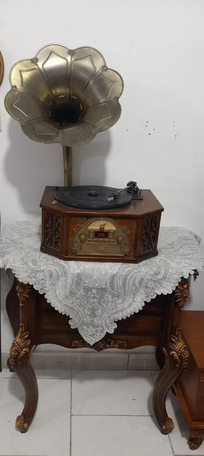 گرامافون|کلکسیون اشیاء عتیقه|فردیس, شهرک ارم|دیوار