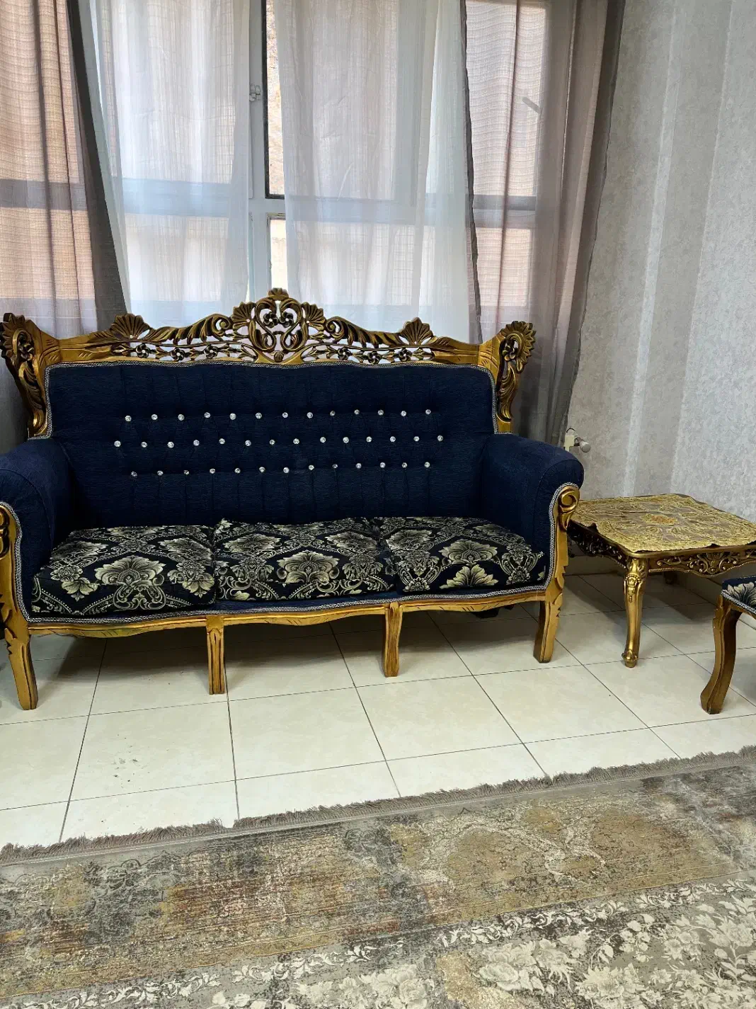 مبل کاملا نو و‌تمیز|مبلمان خانگی و میز عسلی|شیراز, کلاهدوز|دیوار