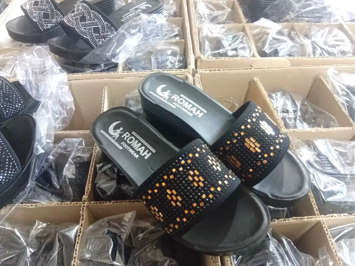 حراجستون دمپایی و کفش و ...|کیف، کفش، کمربند|شوشتر, |دیوار