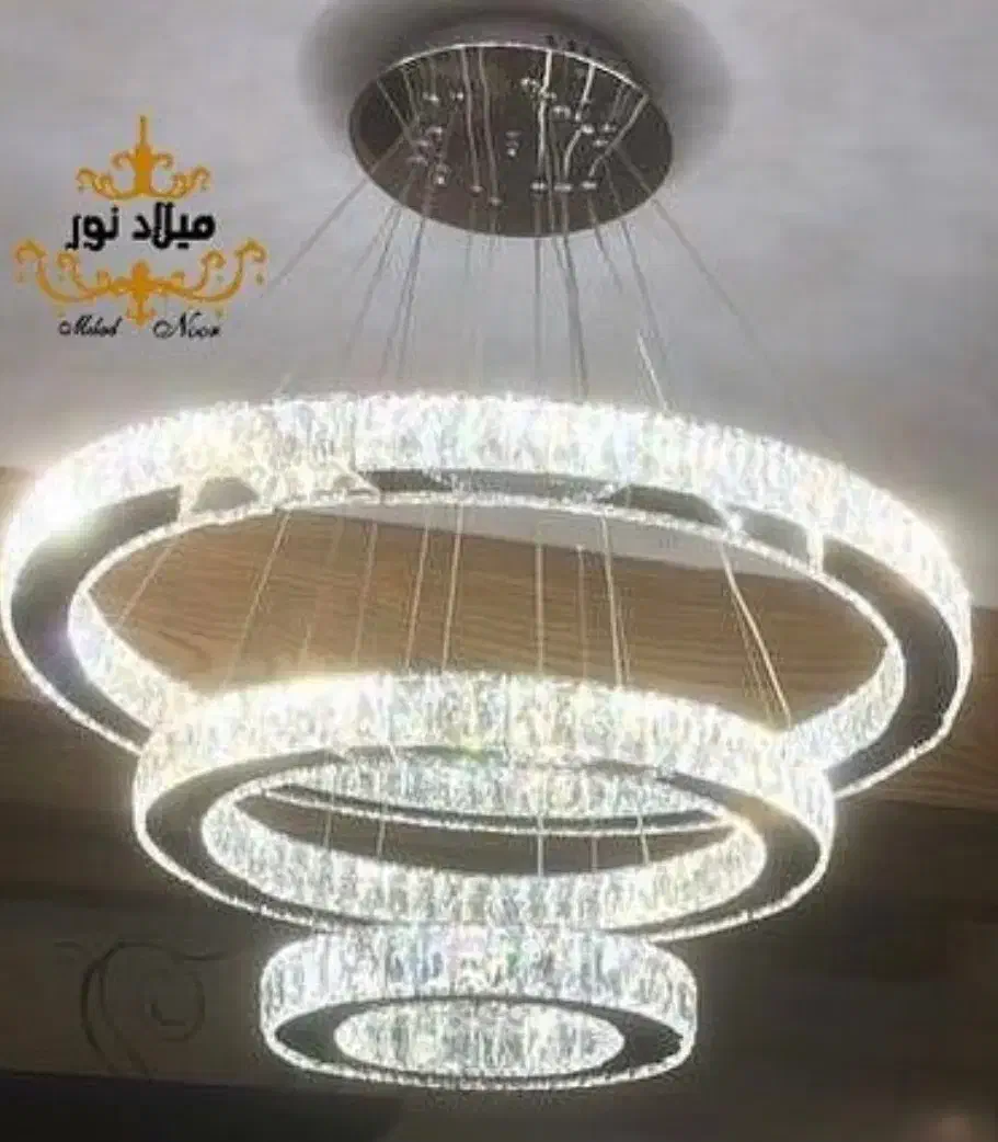 دو عدد لوستر سه طبقه و یک طبقه بسیار شیک|لوستر و چراغ آویز|کرمانشاه, |دیوار