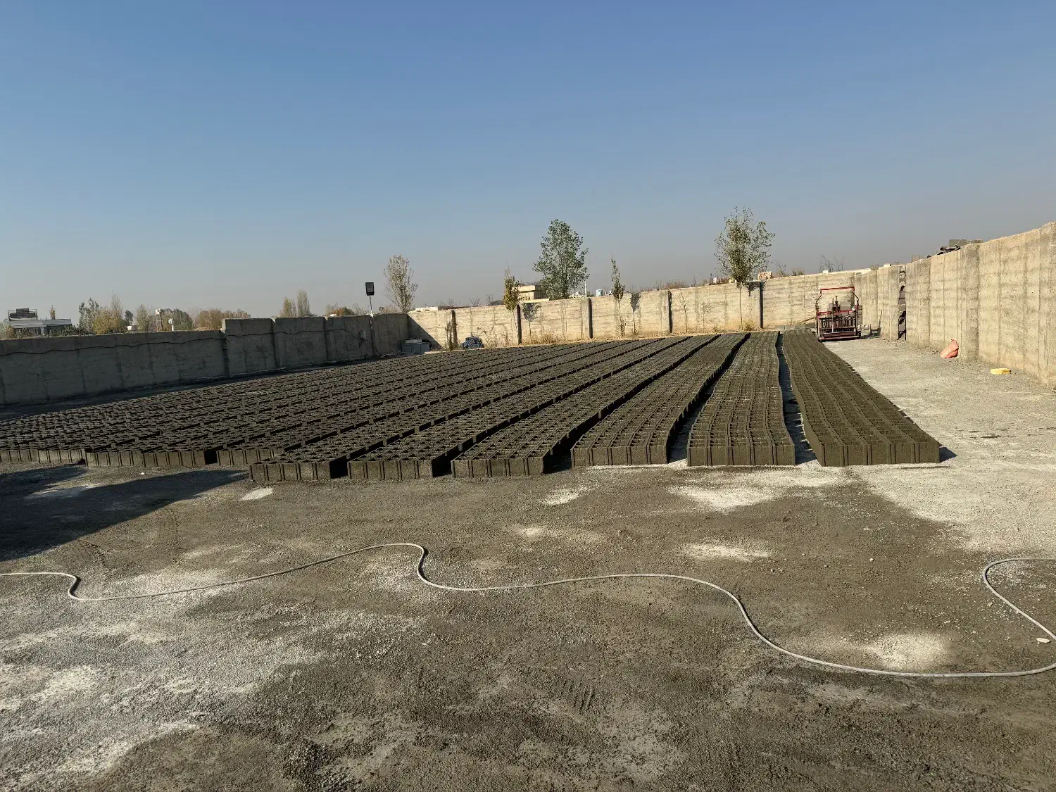 بلوک و مصالح فروشی گلستان|مصالح و تجهیزات ساختمان|چهارباغ, |دیوار