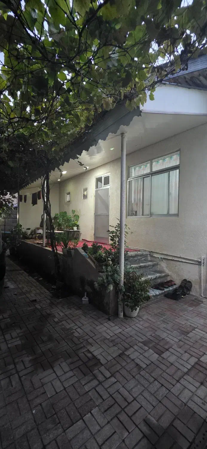 فروش ویلایی ۳۰۰ متری شهرک انصاری دو قدمی دریا|فروش خانه و ویلا|رودسر, |دیوار