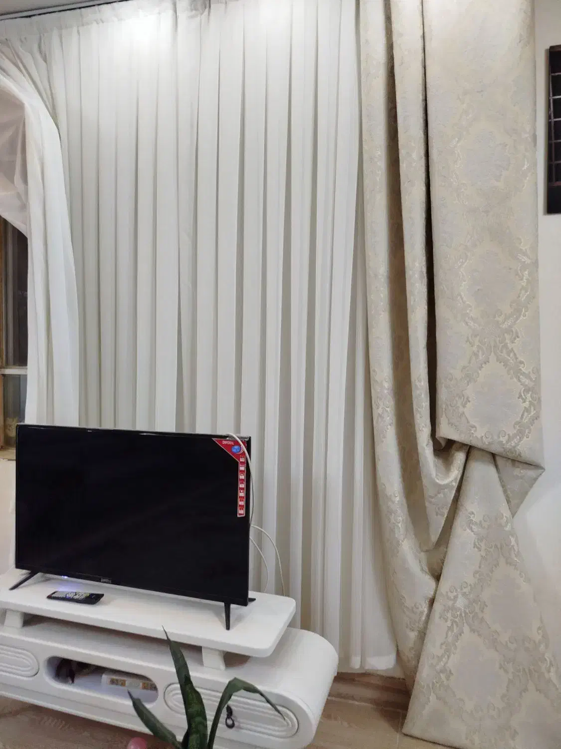 دستک پرده|پرده، رانر، رومیزی|تربت جام, میان جام|دیوار