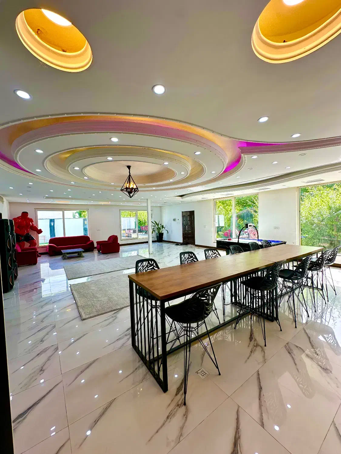 باغ ویلای لوکس ستاره کردان ۲|اجارهٔ کوتاه‌مدت ویلا و باغ|کرج, کمال‌شهر|دیوار