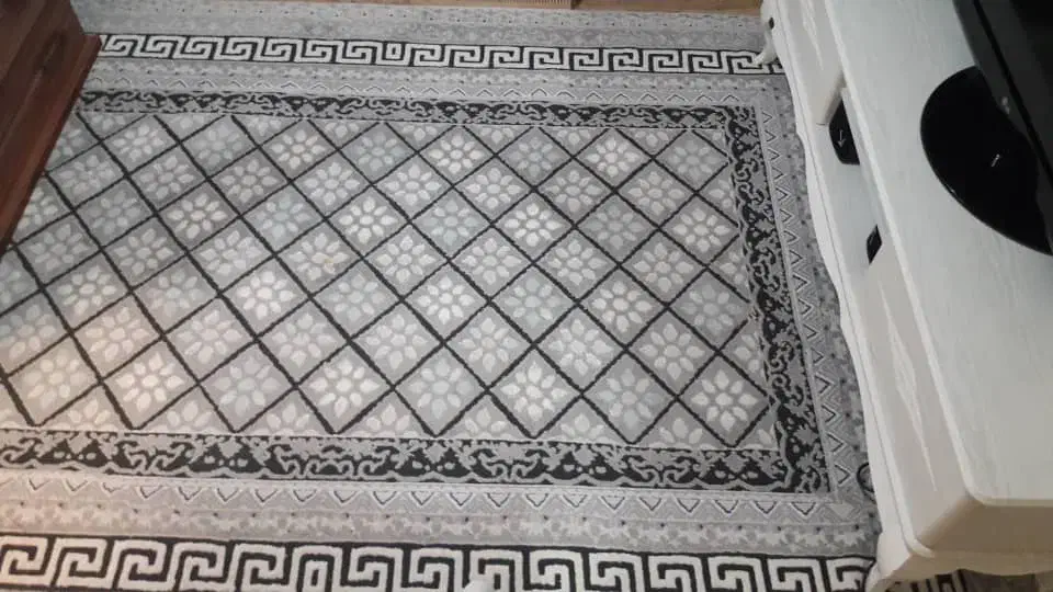 تعدادی وسایل خانه|فرش|آبادان, |دیوار