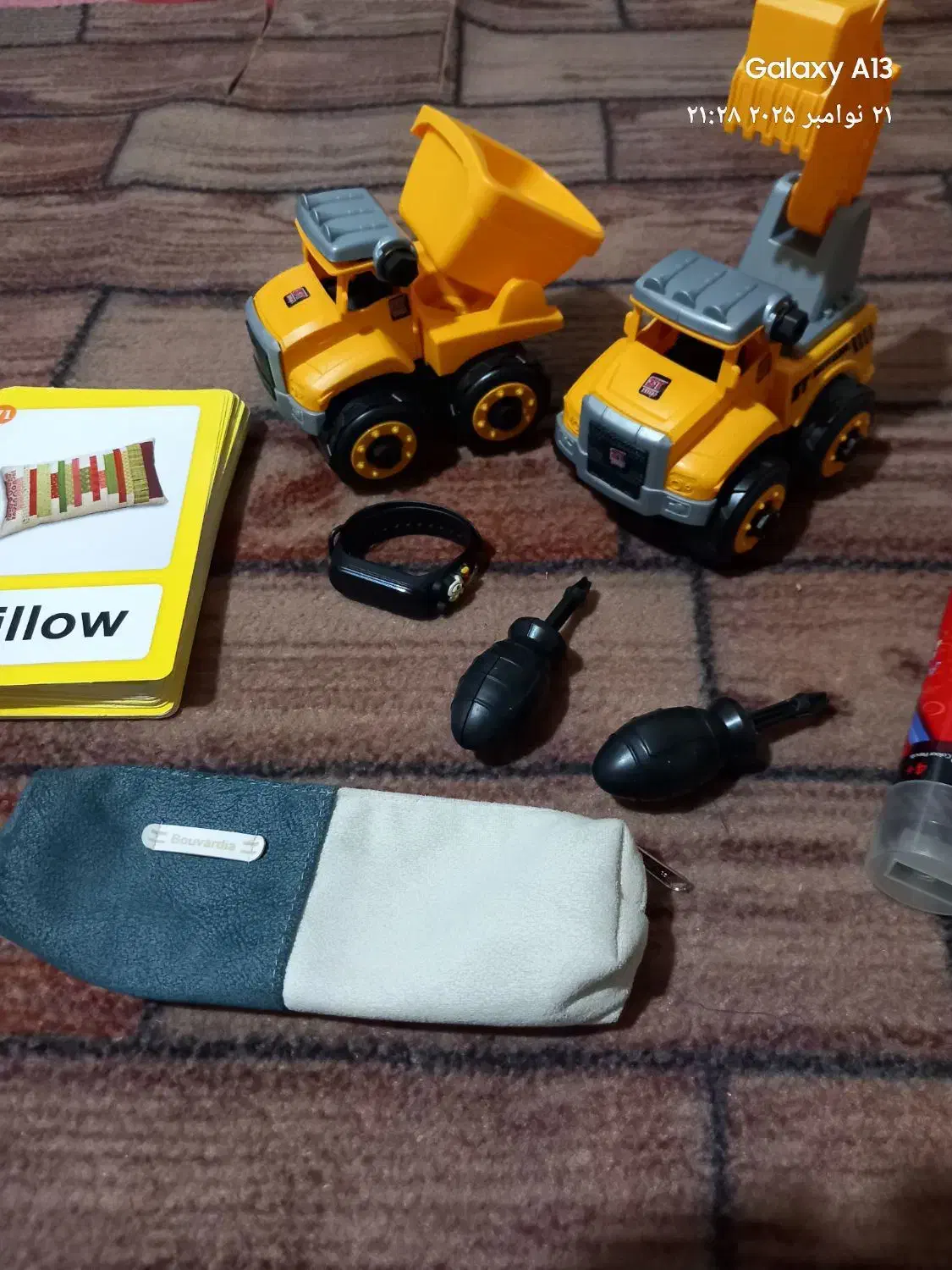 تعدادی وسایل فروشی|لوازم التحریر|خمین, |دیوار