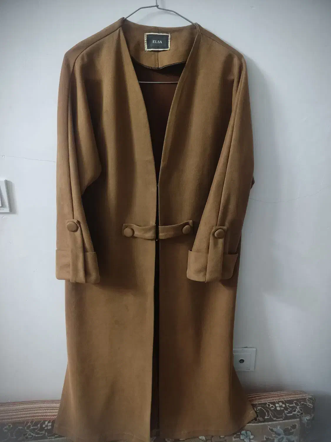 مانتو|لباس|پاکدشت, کبودگنبد|دیوار