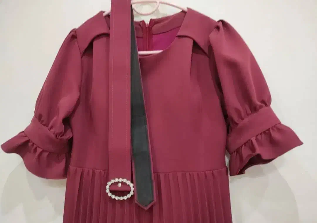 لباس مجلسی|لباس|لنجان, |دیوار